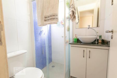 Banheiro de apartamento à venda com 2 quartos, 48m² em Vila Bela Vista (zona Norte), São Paulo