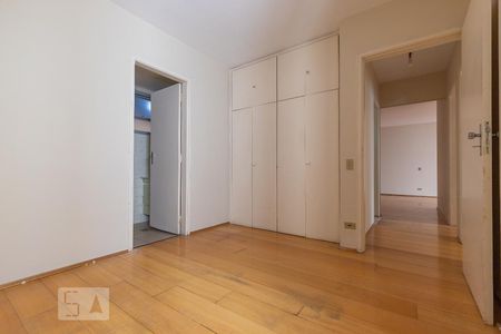 Quarto da suíte de apartamento à venda com 3 quartos, 118m² em Centro, Campinas