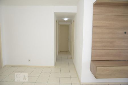 Corredor de apartamento à venda com 4 quartos, 98m² em Jacarepaguá, Rio de Janeiro