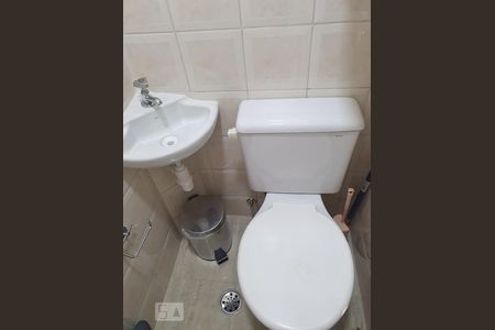 Banheiro de Serviço de apartamento para alugar com 3 quartos, 97m² em Santana, São Paulo