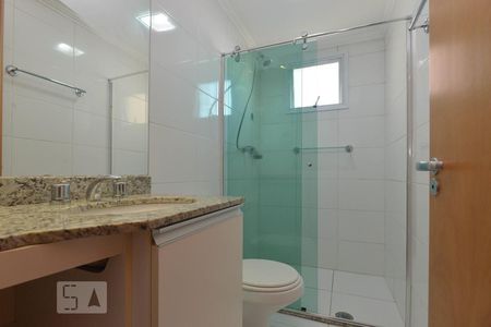 Banheiro da Suíte de apartamento à venda com 4 quartos, 91m² em Vila Ipojuca, São Paulo