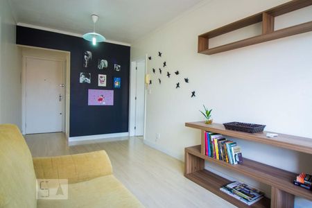 Sala de apartamento para alugar com 1 quarto, 50m² em Vila Ipiranga, Porto Alegre