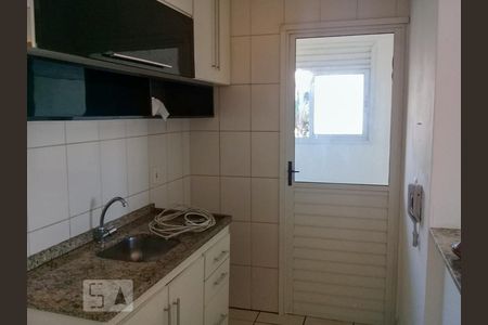Cozinha de apartamento para alugar com 2 quartos, 40m² em Jardim Cotinha, São Paulo