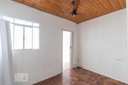 Dormitório  de casa para alugar com 3 quartos, 70m² em Jardim Carvalho, Porto Alegre