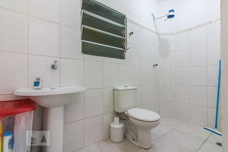 Banheiro de kitnet/studio para alugar com 1 quarto, 48m² em Bela Vista, São Paulo