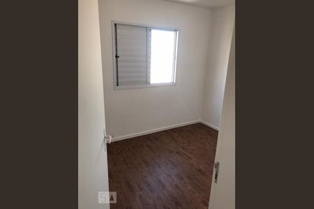 Quarto de apartamento para alugar com 2 quartos, 49m² em Jardim Henriqueta, Taboão da Serra