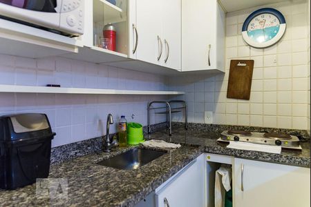 Cozinha de apartamento para alugar com 1 quarto, 40m² em Vila Buarque, São Paulo