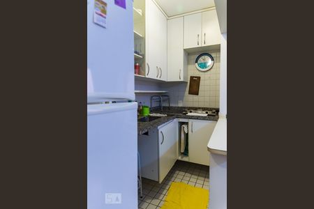 Cozinha de apartamento para alugar com 1 quarto, 40m² em Vila Buarque, São Paulo