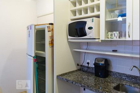 Cozinha de apartamento para alugar com 1 quarto, 40m² em Vila Buarque, São Paulo