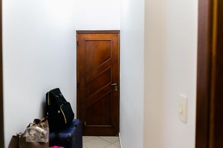 Hall de Entrada de casa para alugar com 2 quartos, 142m² em Vila Gumercindo, São Paulo