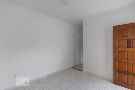 Sala de casa para alugar com 2 quartos, 76m² em Vila Nova Savoia, São Paulo