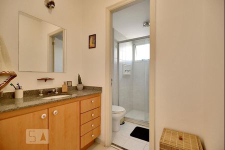 Banheiro da Suíte de apartamento para alugar com 1 quarto, 51m² em Perdizes, São Paulo