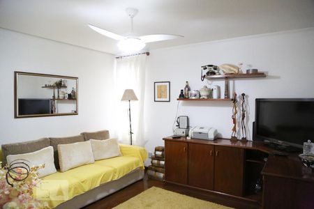 Sala de TV de apartamento à venda com 3 quartos, 134m² em Chácara Inglesa, São Paulo