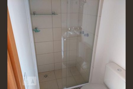 Banheiro 1 de apartamento para alugar com 2 quartos, 58m² em Capão Raso, Curitiba