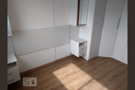 Quarto 2 de apartamento para alugar com 2 quartos, 58m² em Capão Raso, Curitiba