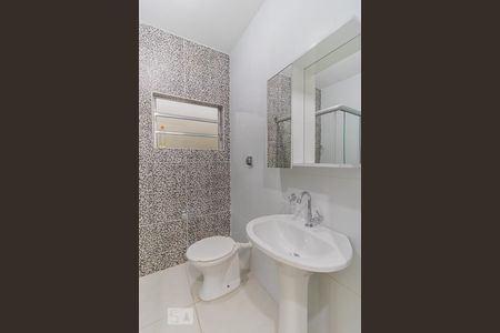 Banheiro de casa à venda com 2 quartos, 140m² em Vila Ré, São Paulo