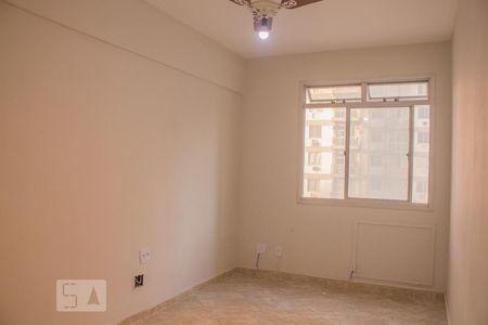 Quarto 1 de apartamento para alugar com 2 quartos, 68m² em Itanhangá, Rio de Janeiro