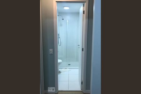Banheiro de apartamento à venda com 2 quartos, 45m² em Usina Piratininga, São Paulo