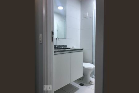 Banheiro de apartamento à venda com 2 quartos, 45m² em Usina Piratininga, São Paulo