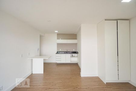 Sala quarto e cozinha de kitnet/studio para alugar com 1 quarto, 34m² em Vila Esperança, São Paulo