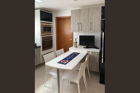 Cozinha de apartamento para alugar com 2 quartos, 80m² em Tijuca, Rio de Janeiro