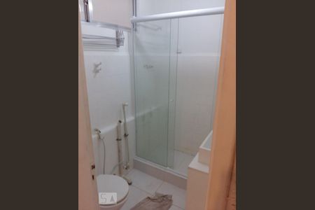 Banheiro de kitnet/studio à venda com 1 quarto, 27m² em Botafogo, Rio de Janeiro