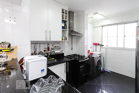 Cozinha de apartamento à venda com 2 quartos, 59m² em Parque Tomas Saraiva, São Paulo