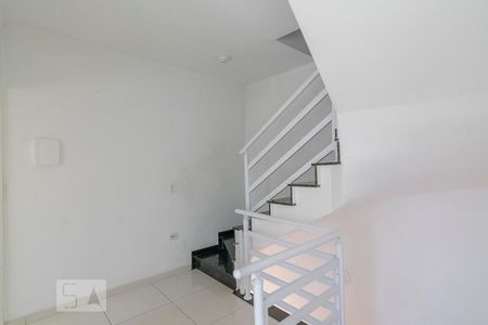 Sala de casa para alugar com 2 quartos, 58m² em Vila Pires, Santo André