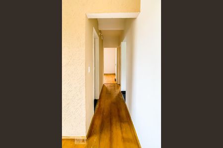 Corredor de apartamento à venda com 2 quartos, 82m² em Jardim Terezópolis, Guarulhos