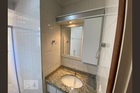 Banheiro de apartamento à venda com 2 quartos, 72m² em Mansões Santo Antônio, Campinas