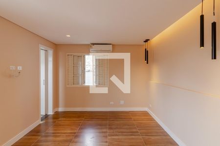 Suíte  de casa à venda com 3 quartos, 214m² em Jardim Vila Mariana, São Paulo