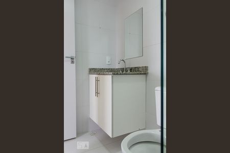 Banheiro de apartamento à venda com 1 quarto, 42m² em Vila Alpina, Santo André