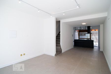 Sala de casa à venda com 2 quartos, 120m² em Cidade Monções, São Paulo