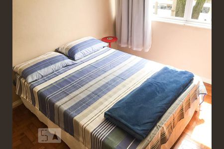 Quarto 1 de apartamento para alugar com 2 quartos, 50m² em Botafogo, Rio de Janeiro