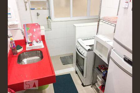 Cozinha de apartamento para alugar com 2 quartos, 50m² em Botafogo, Rio de Janeiro