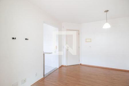 Sala de apartamento à venda com 2 quartos, 51m² em Km 18, Osasco