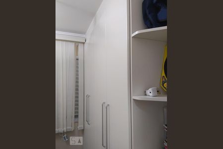 Quarto 2 de apartamento para alugar com 2 quartos, 54m² em Vila Roque, São Paulo