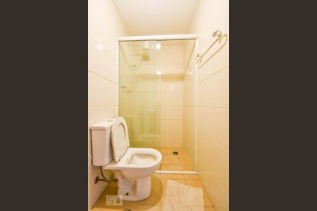 Banheiro de kitnet/studio à venda com 1 quarto, 33m² em Cerqueira César, São Paulo