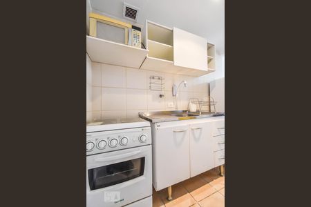 Cozinha de kitnet/studio para alugar com 1 quarto, 33m² em Cerqueira César, São Paulo