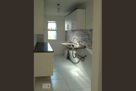 Cozinha de apartamento para alugar com 2 quartos, 60m² em Jardim Ester, São Paulo