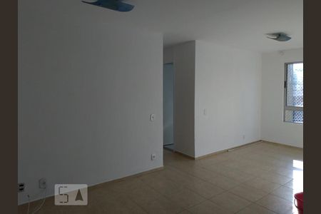 Sala de apartamento para alugar com 2 quartos, 60m² em Jardim Ester, São Paulo