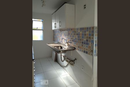 Cozinha de apartamento para alugar com 2 quartos, 60m² em Jardim Ester, São Paulo