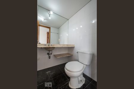 Banheiro de apartamento à venda com 1 quarto, 27m² em Campo Belo, São Paulo