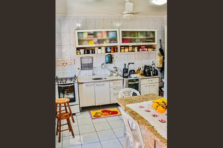 Cozinha de casa à venda com 3 quartos, 209m² em Vila Nova, Porto Alegre