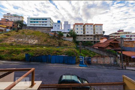 Quarto 1 - Vista de apartamento para alugar com 3 quartos, 83m² em Alto Caiçaras, Belo Horizonte