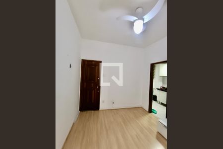 Sala de apartamento para alugar com 1 quarto, 39m² em Copacabana, Rio de Janeiro