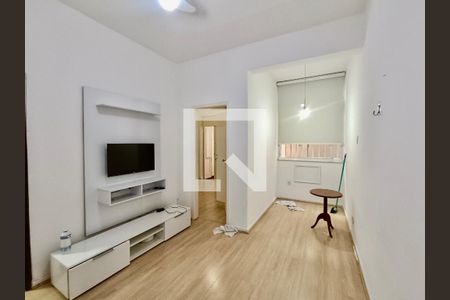 Sala de apartamento para alugar com 1 quarto, 39m² em Copacabana, Rio de Janeiro