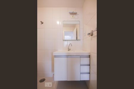 Banheiro de apartamento para alugar com 1 quarto, 57m² em Perdizes, São Paulo