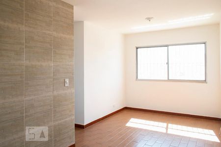 SALA de apartamento para alugar com 2 quartos, 55m² em Vila São Vicente, São Paulo