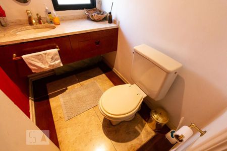 Lavabo de apartamento para alugar com 4 quartos, 176m² em Perdizes, São Paulo